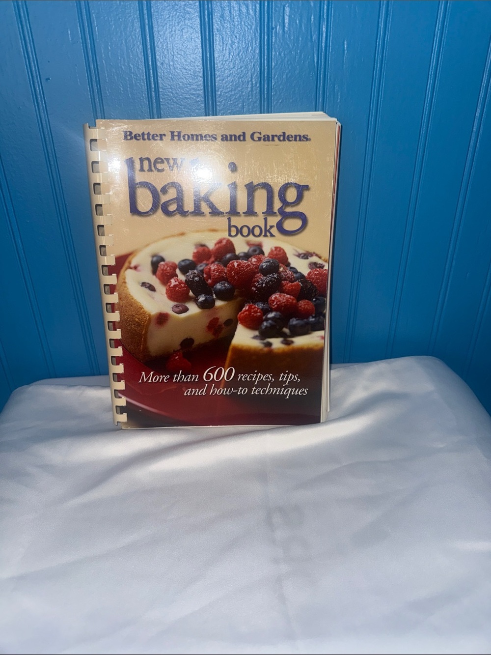 Better Homes and Gardens Baking Book over 600 recipes